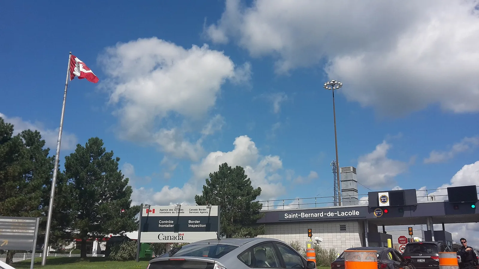 Cars queuing at the Saint-Bernard-de-Lacolle border crossing into Quebec
