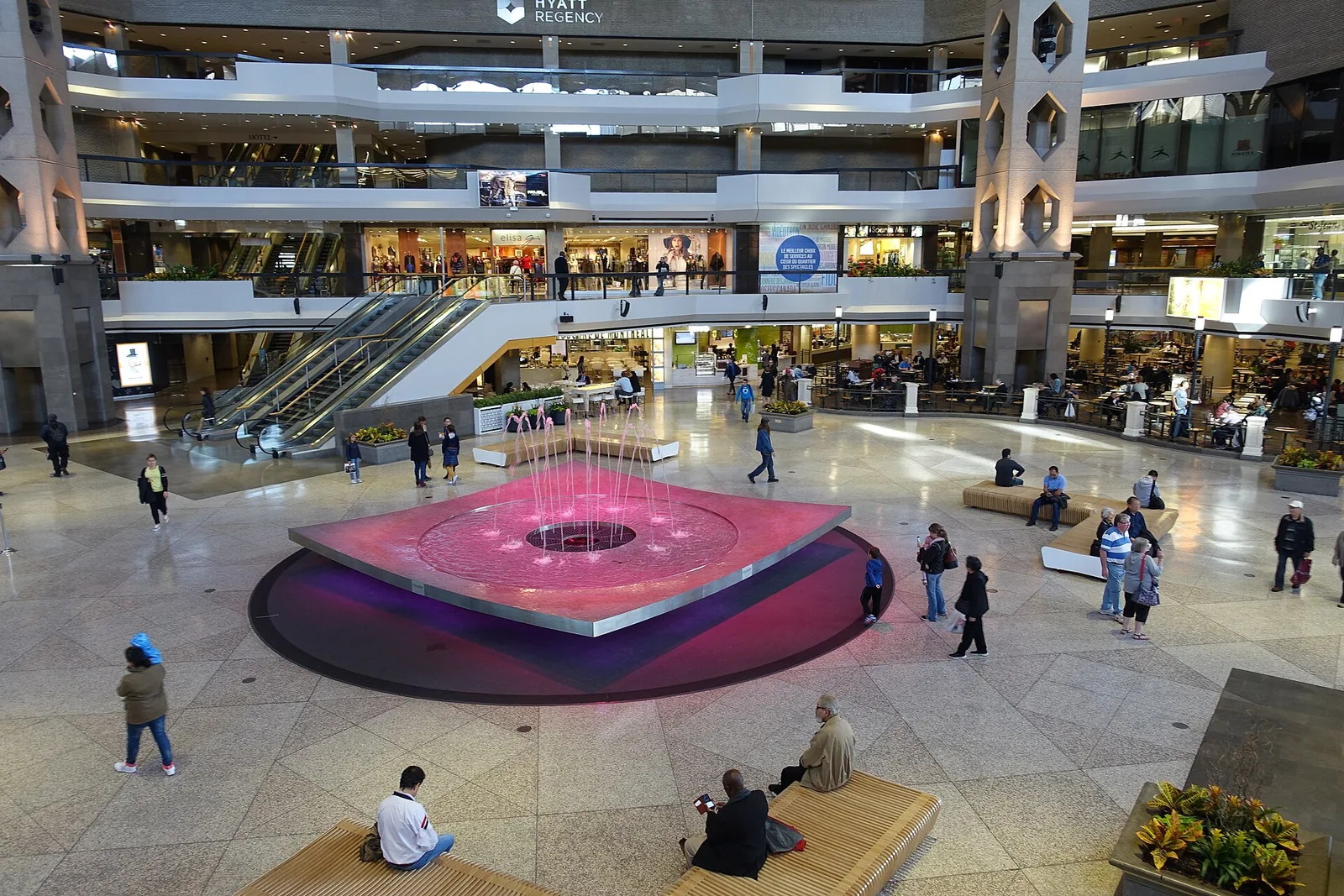 Atrium of Complexe Desjardins with its central fountain, part of Montreal's RÉSO