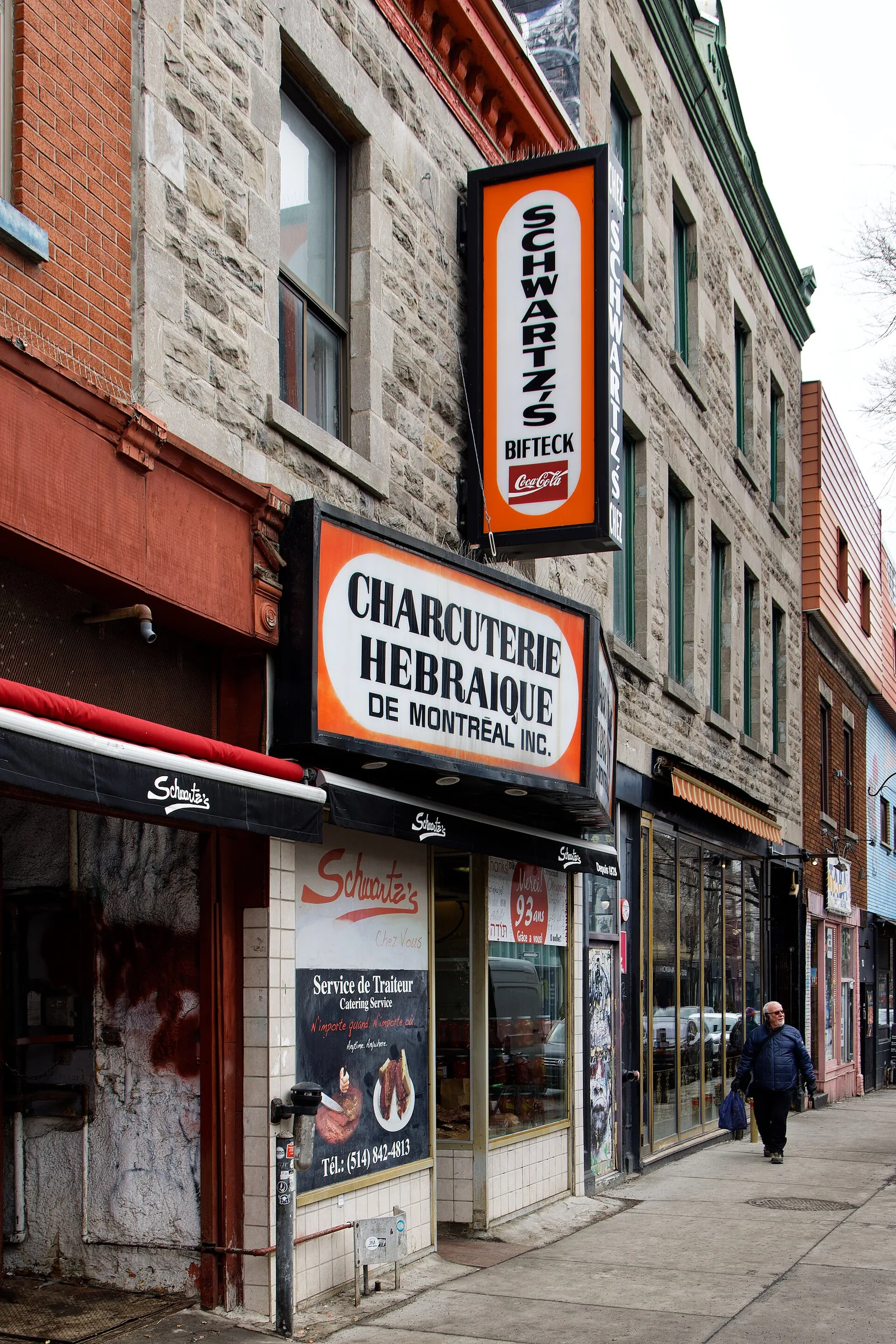 Schwartz's deli storefront on boulevard Saint-Laurent, one of the best restaurants in Montreal for smoked meat